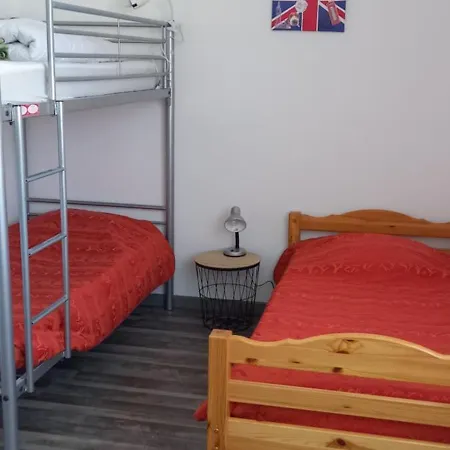 Apartment 4/6 Pers A 300 M De La *